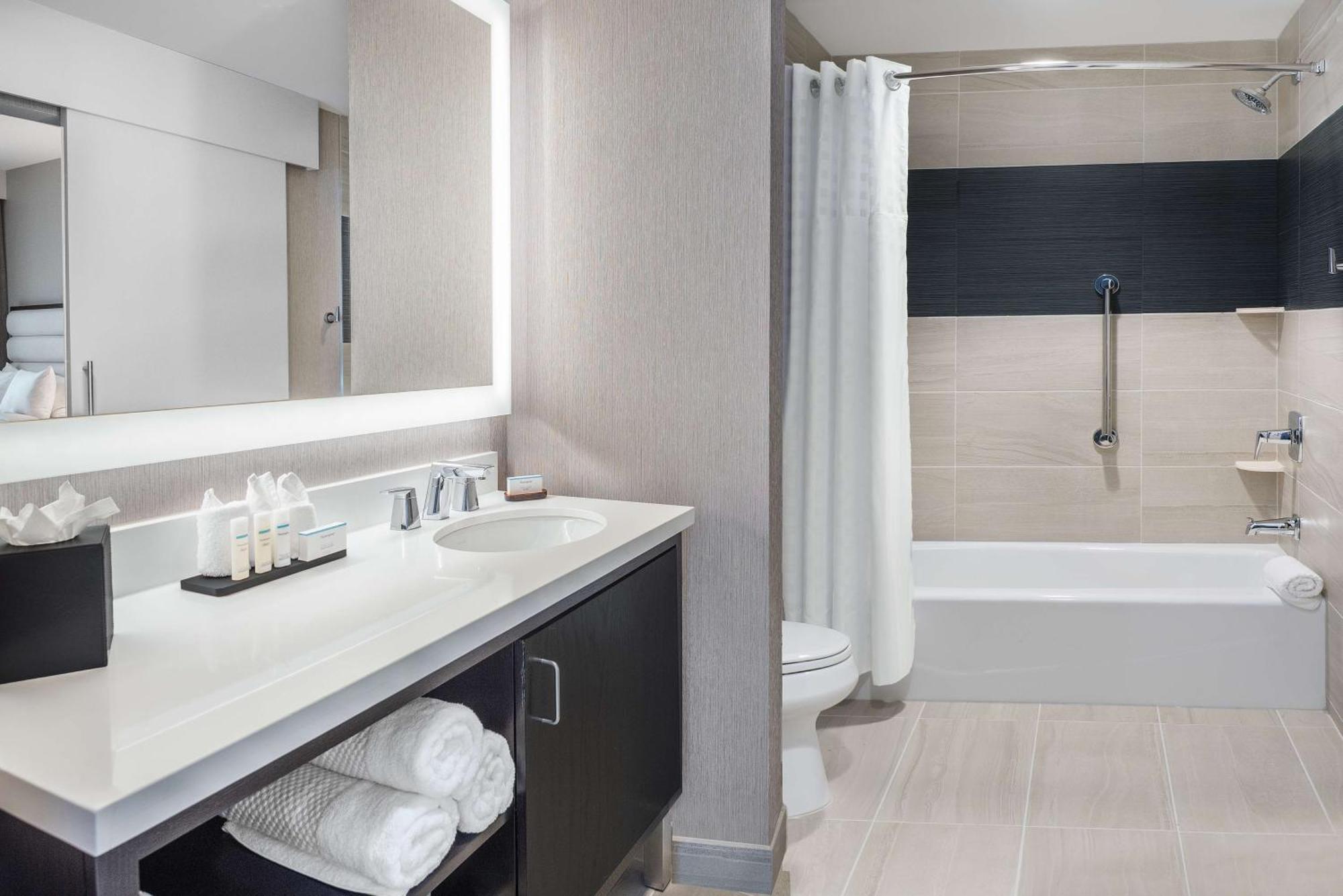 Embassy Suites By Hilton Houston West - Katy Addicks Exterior photo